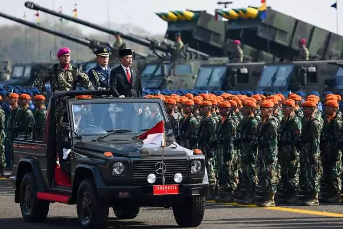 Jokowi Semakin Bergantung Pada TNI?