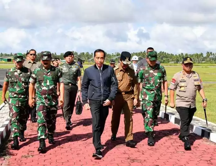 Jokowi Prabowo Mirip Anime di Natuna