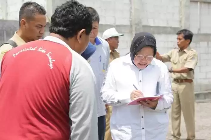Tak Hanya Anies Risma Kebanjiran