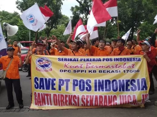 Pegawai PT Pos datangi Kemen BUMN