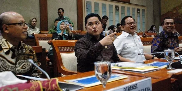 Menteri BUMN, Erick Thohir dalam rapat Panja Jiwasraya