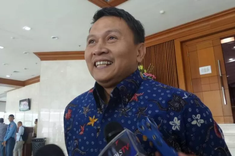 Manuver Partai Keadilan Sejahtera (PKS) belakangan ini dinilai acapkali sejalan dengan aspirasi publik terutama mengenai berbagai kekecewaan dan kritik terhadap pemerintah.