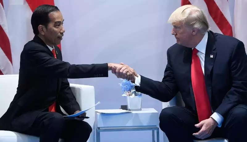 022177400_1499512352-KTT-G20-Donald-Trump-Jokowi1