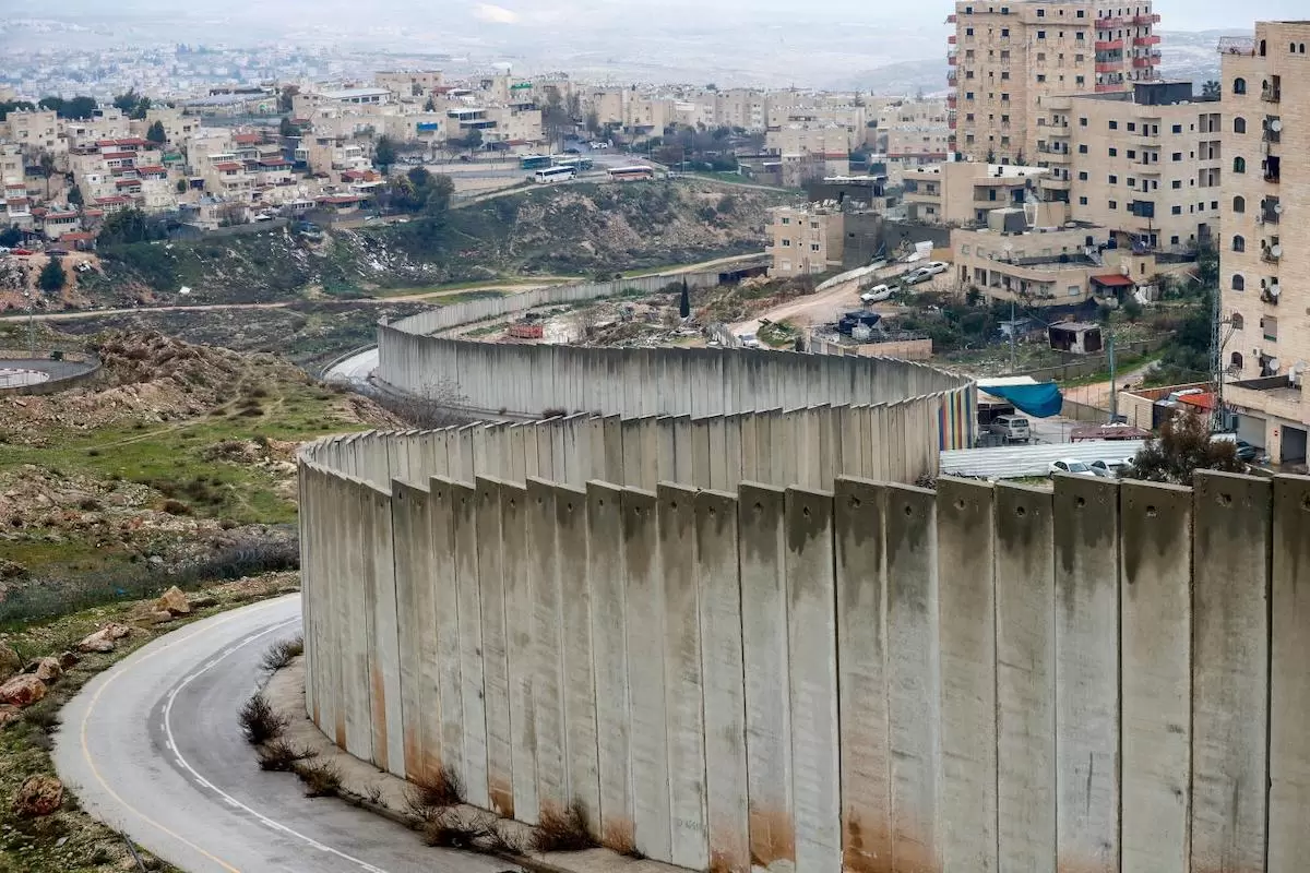 Israel Palestina di Tengah Corona