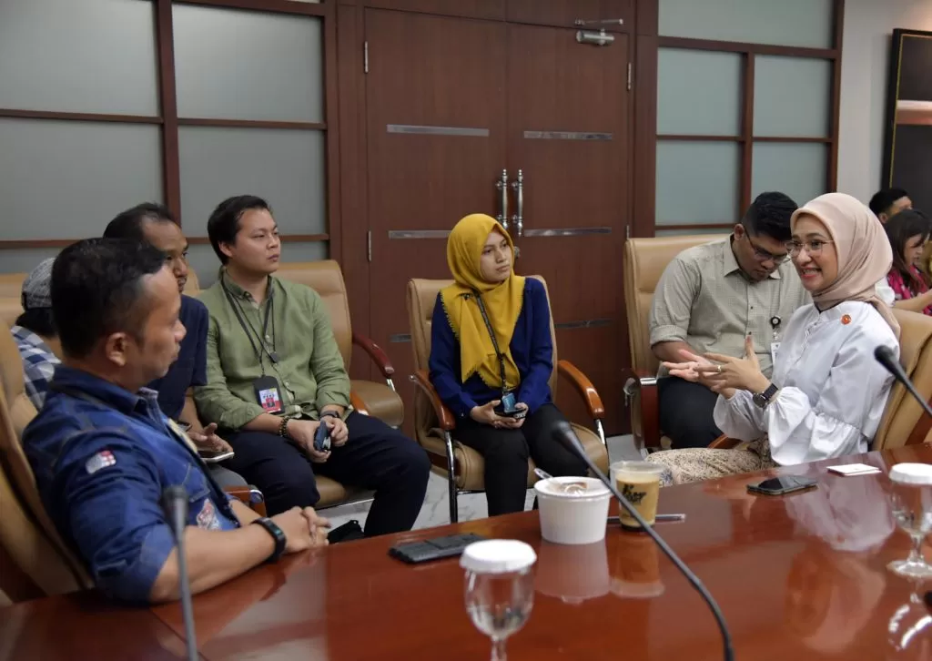 Stafsus Milenial dalam Pusaran Kekuasaan