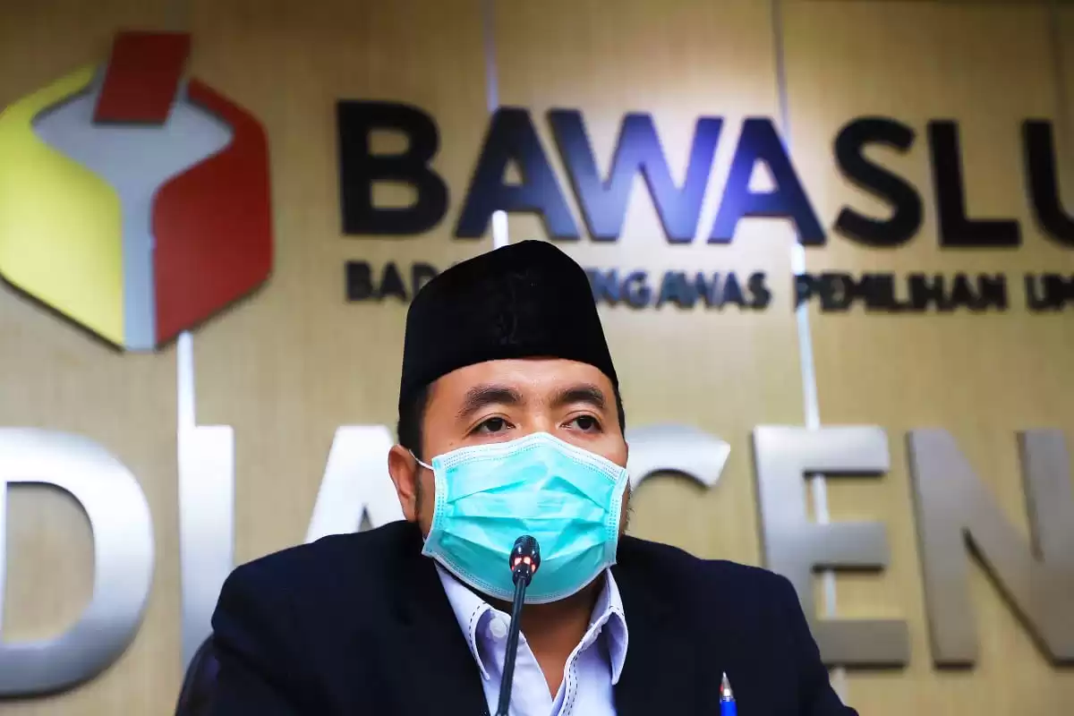 Corona Pilkada 2020 Siapa