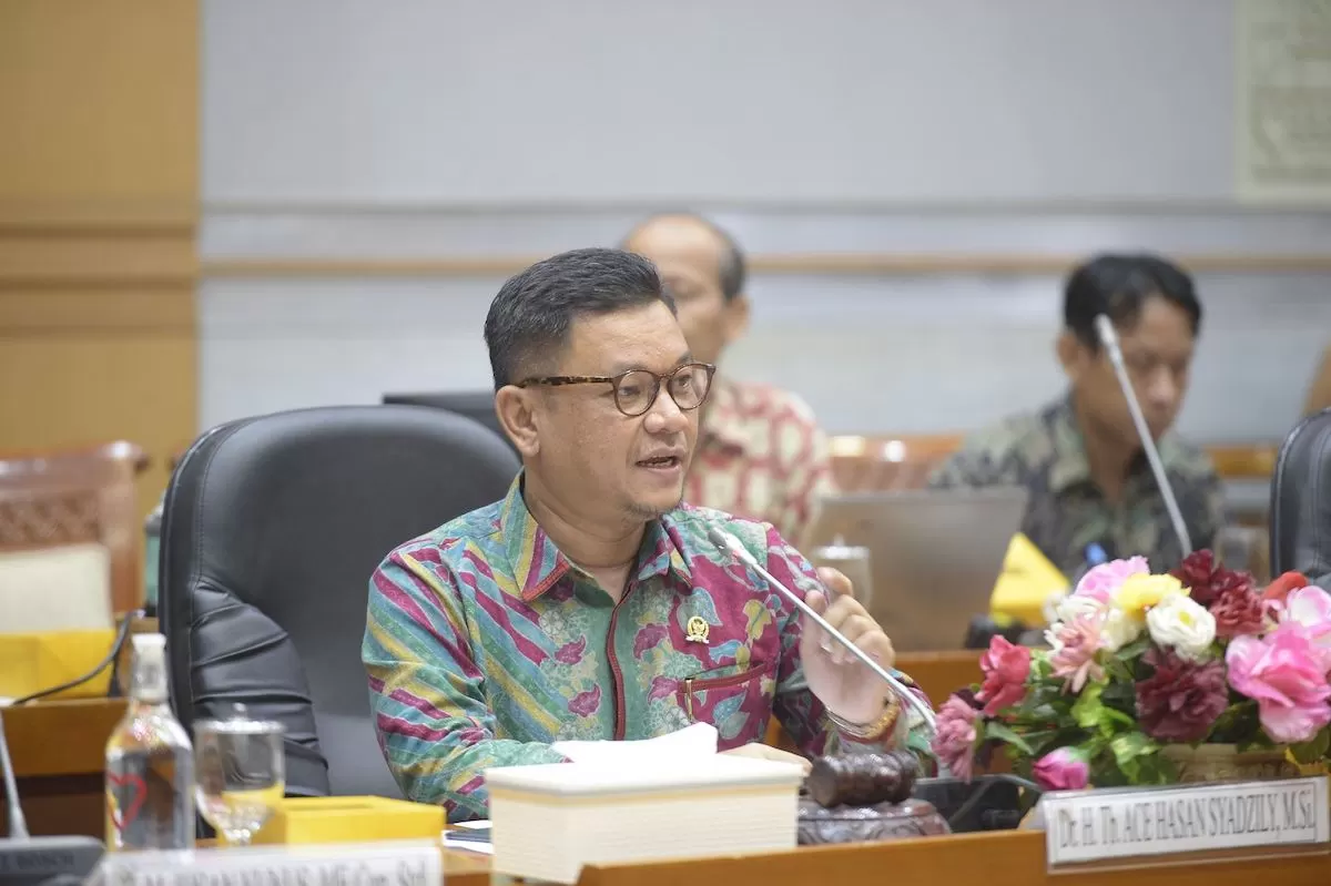 Di Balik Golkar Minta PT 7%