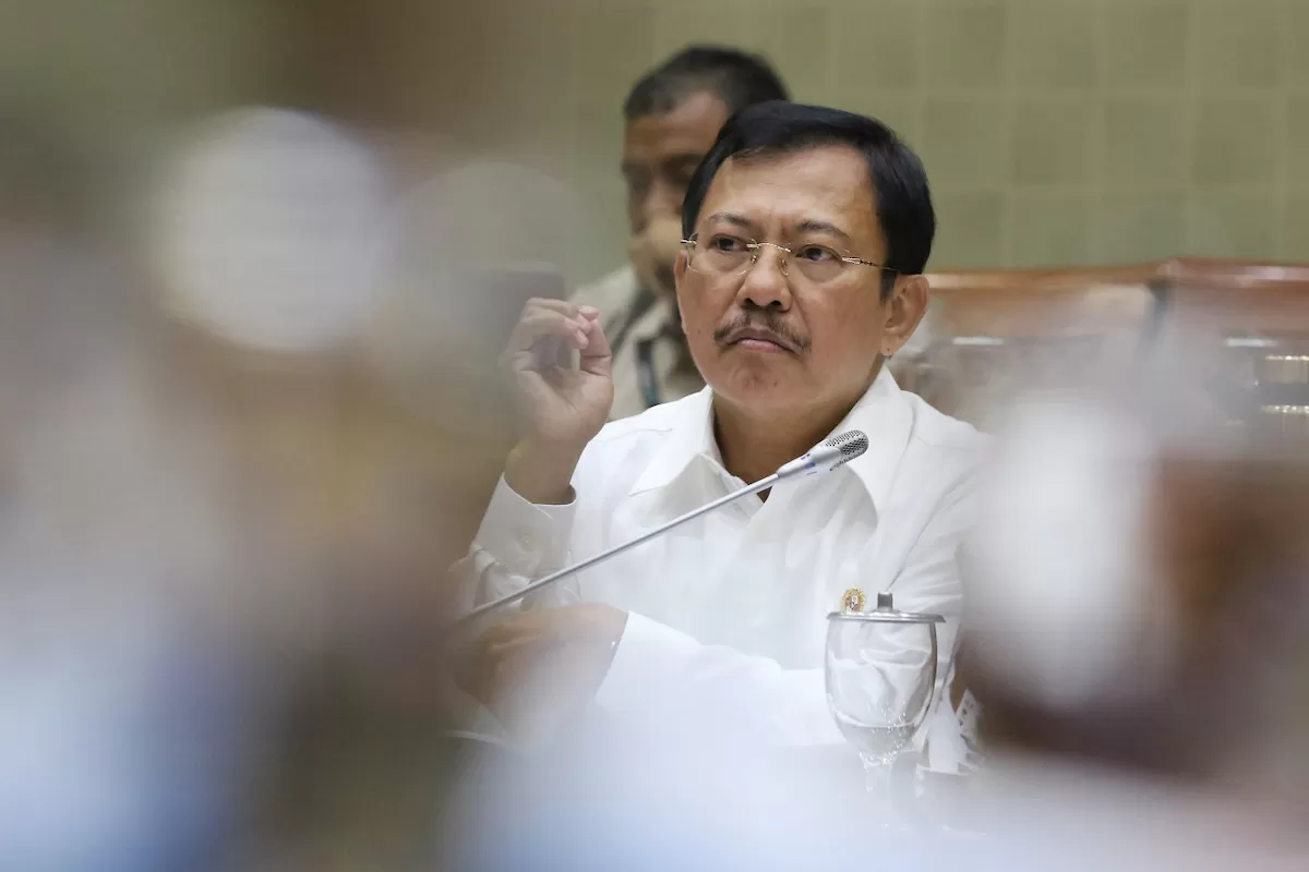 Buka Sekolah Menkes Terawan Coba-coba