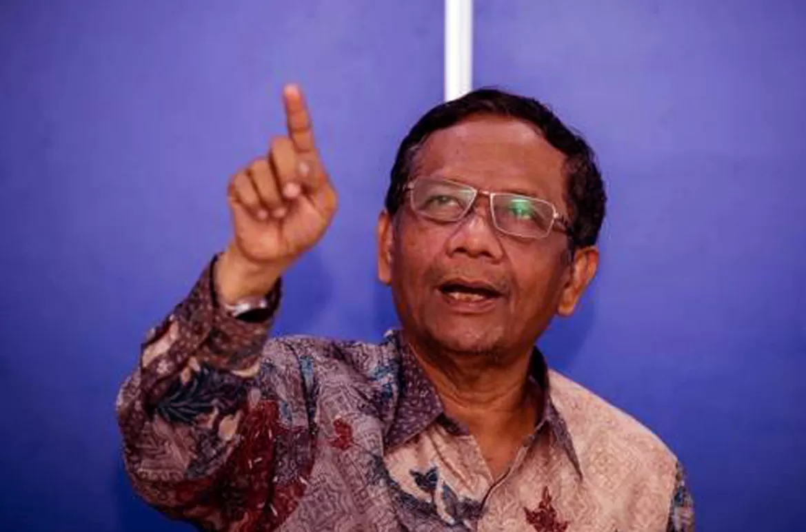 Mahfud Sang Penengah Debat Komunisme