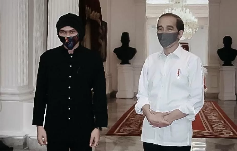 Presiden Jokowi bersama dengan penyanyi Anji di Istana pada 14 Juli 2020