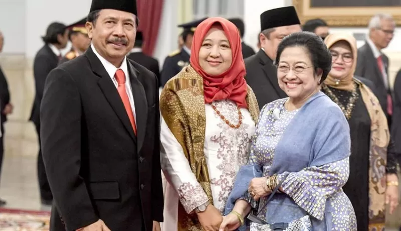 Kepala BPIP Yudian Wahyudi dan istri bersama dengan Ketum PDIP Megawati Soekarnoputri