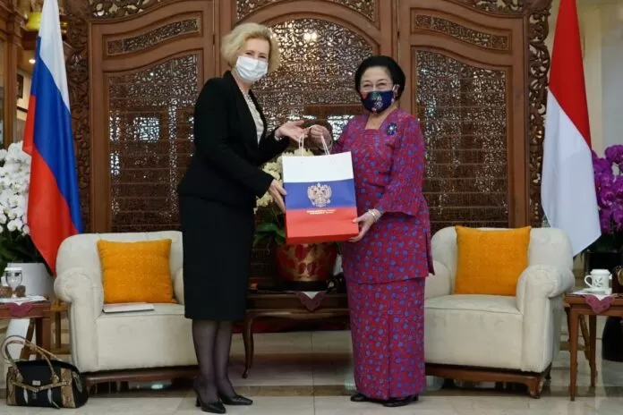 Menguak Kemesraan Megawati Putin