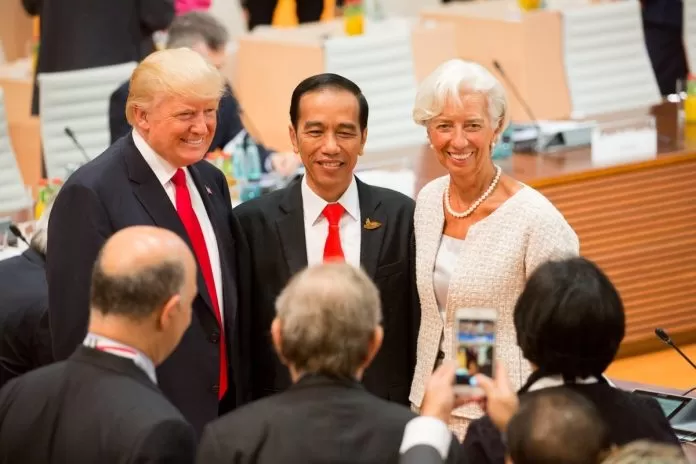 Jokowi Sangat Butuh Kemenangan Trump?