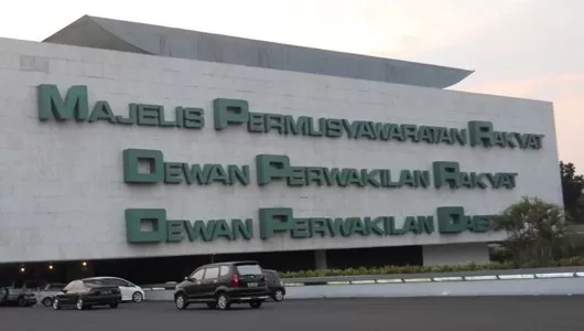MPR Harus Kembali Jadi Lembaga Tertinggi?