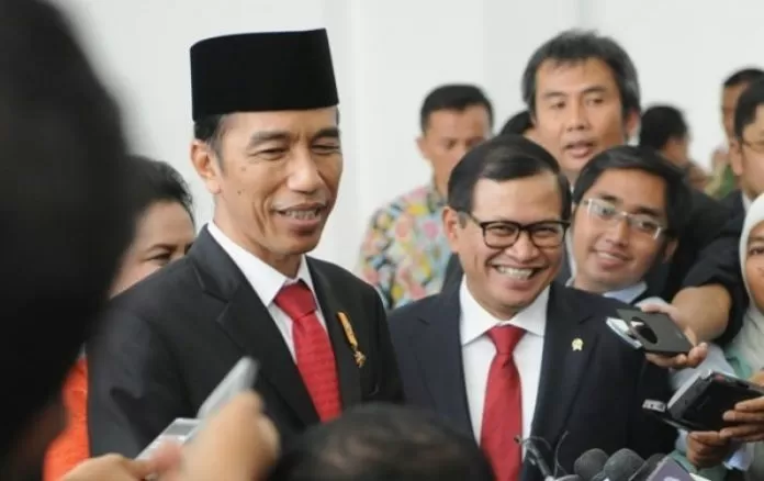 Di Balik Jokowi Minta Masyarakat Mengkritik