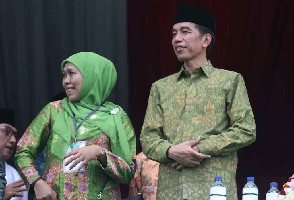 Khofifah Numpang Jokowi