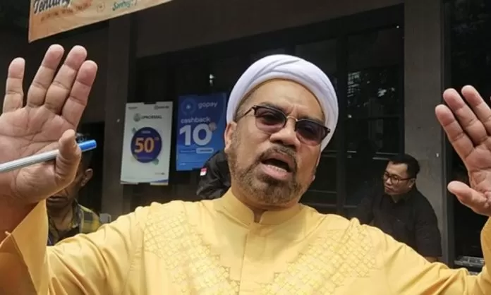 Ada Apa Dengan Ngabalin dan Prabowo