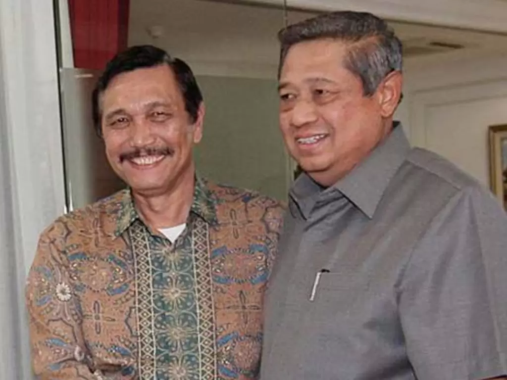 Epic Rap Battle Luhut vs SBY