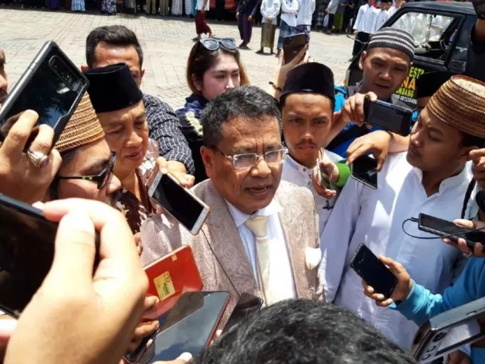 Hotman Paris Solusi untuk Jokowi