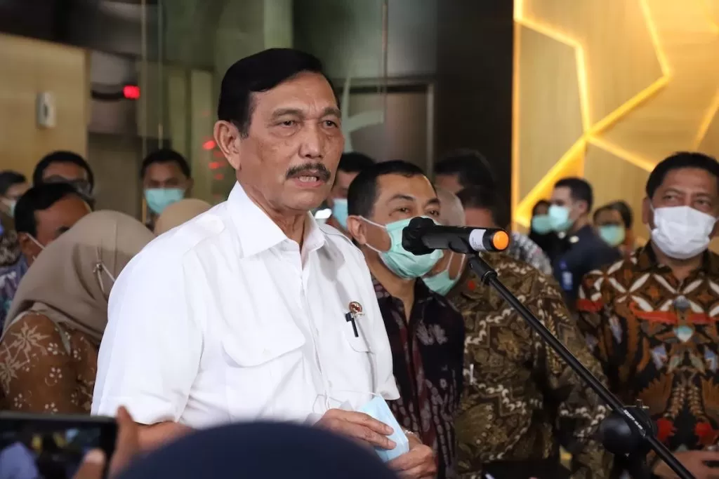 Keluh Luhut Tiru Milenial