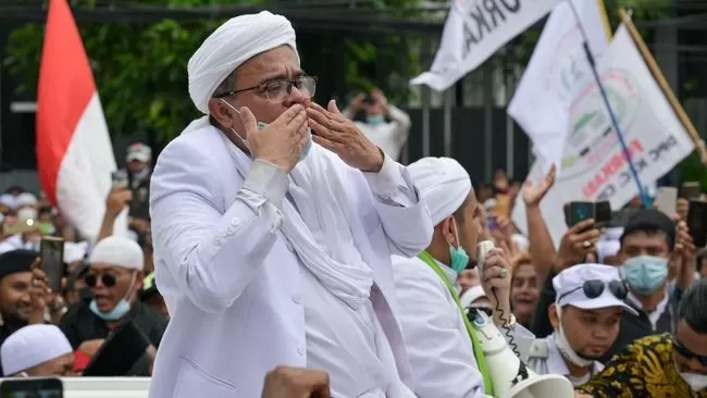 Kerumunan HRS Bentuk Kompromi Jokowi?