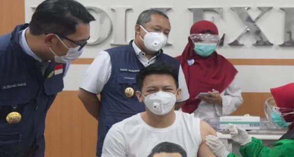 Kung Fu Ridwan Kamil Geruduk Banteng