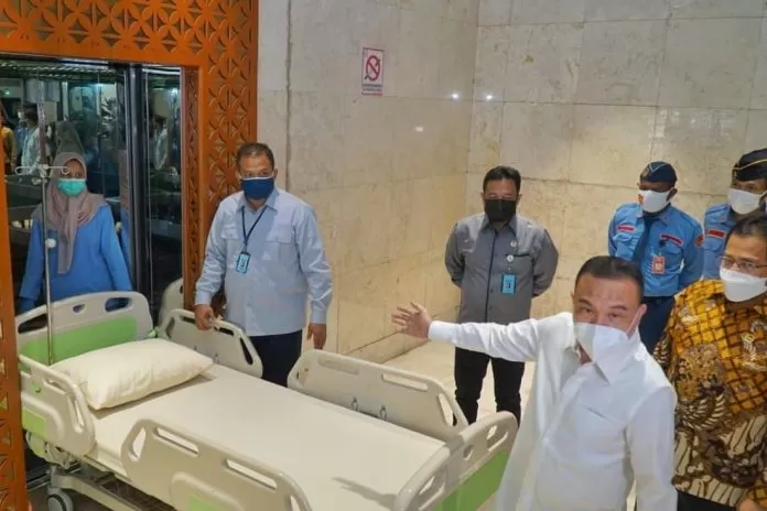 Laga DPR vs Dokter Tirta