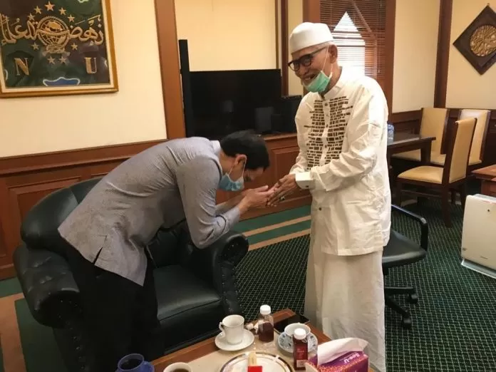 Nadiem Siap “Jadi” Santri NU