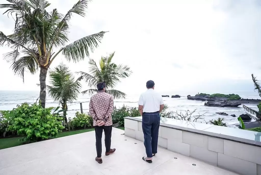 Sandiaga Sibuk ‘Urus’ Toilet