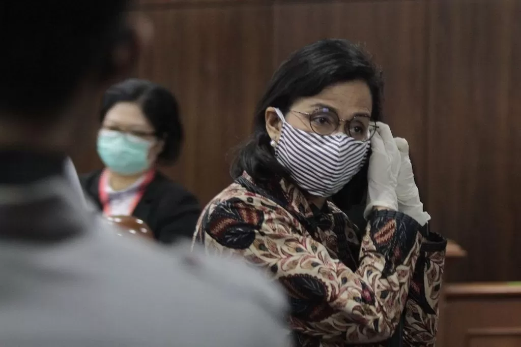 Sri Mulyani dan Bayang-bayang Makhluk Halus