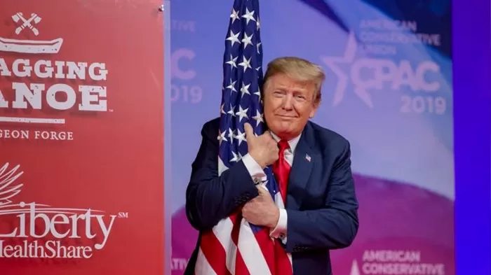 Trump Buat Partai Republik Bubar