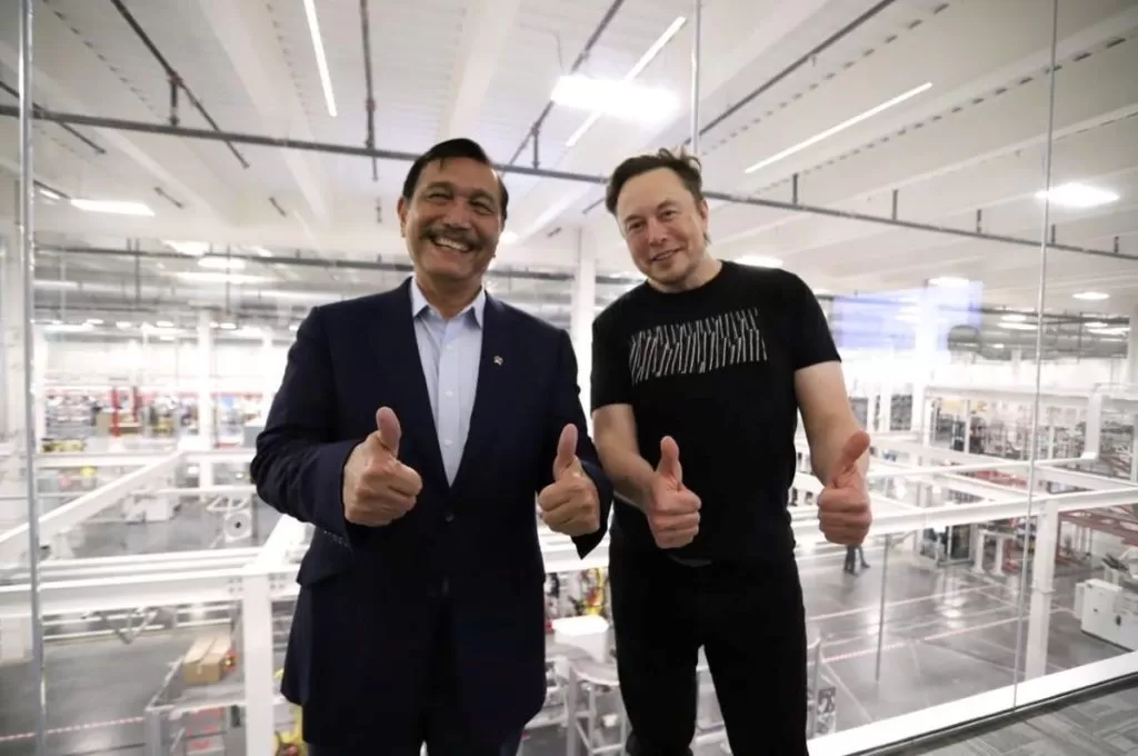 elon musk si sahabat tiongkok
