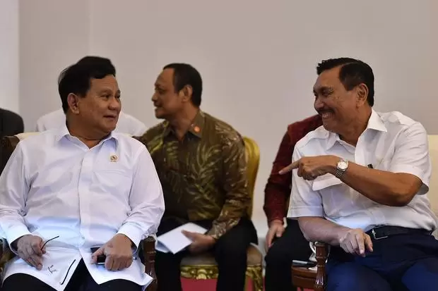 Prabowo, “Senjata” Luhut Bendung Mega?
