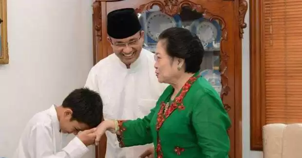 Bakso: Dark Jokes Anies vs Mega?