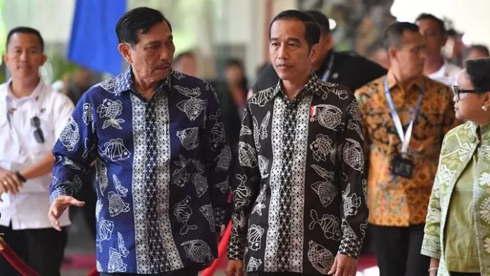Luhut Buat Jokowi Jadi Pahlawan?