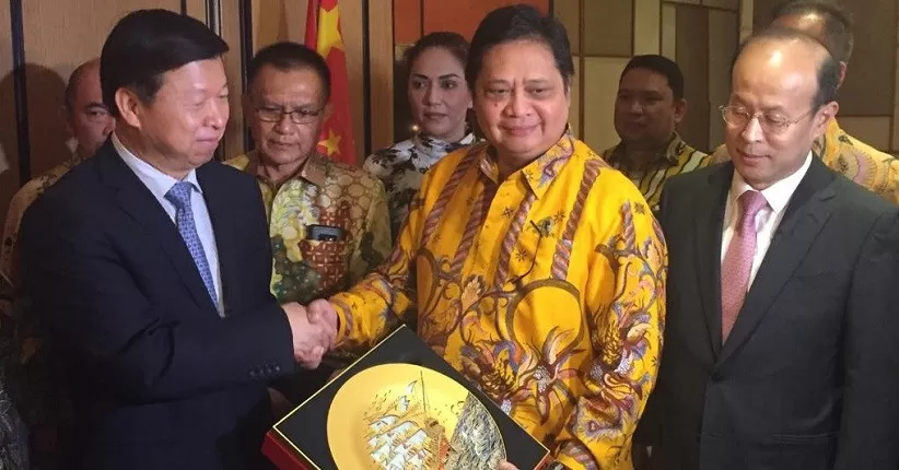 Partai Komunis Tiongkok Buat Golkar Bergairah?