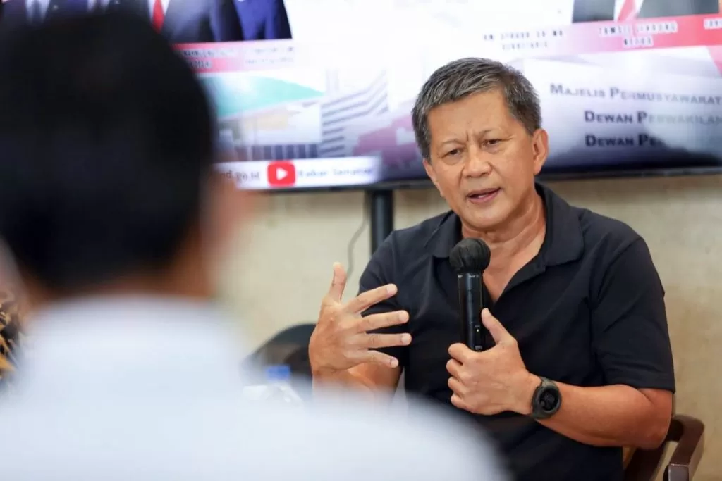 rocky sebenarnya fans luhut