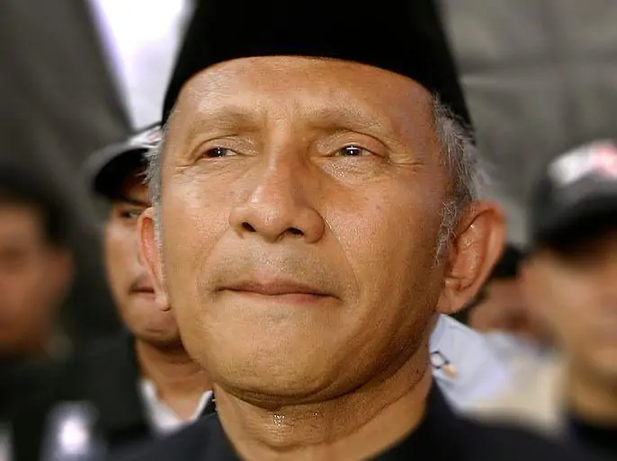 Karisma Tanpa Institusi: Sebuah Studi Kasus